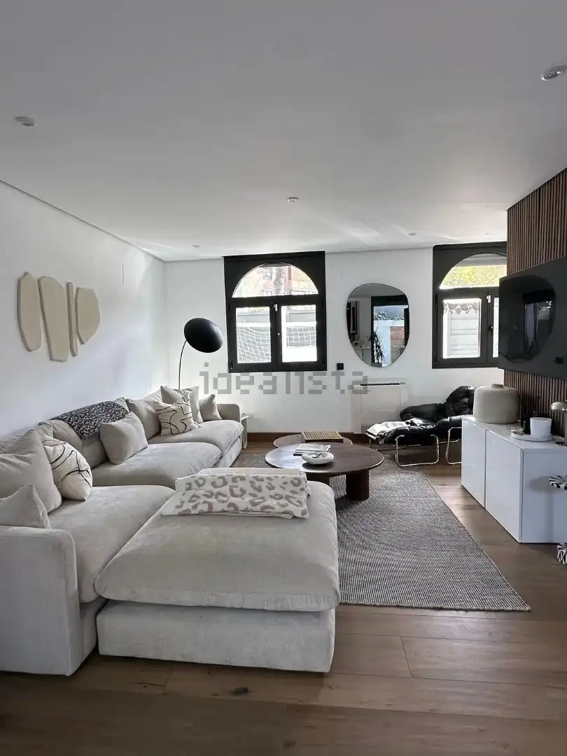 Sala d'estar de Casa o xalet de lloguer en Madrid amb Aire condicionat, Calefacció i Jardí privat