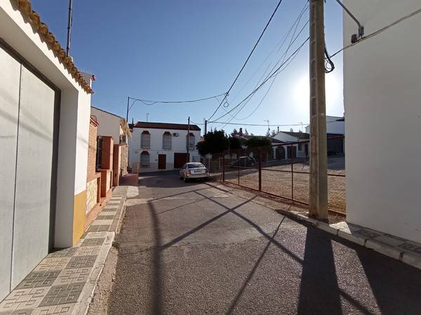 Casa adosada en Venta en SALVADOR ALLENDE en Marinaleda