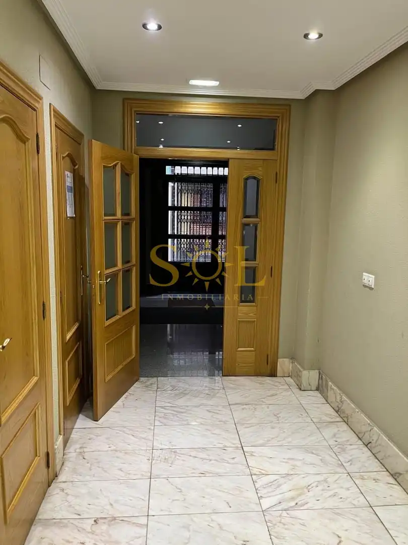 Piso en venta en León Capital  con Calefacción, Parquet y TV