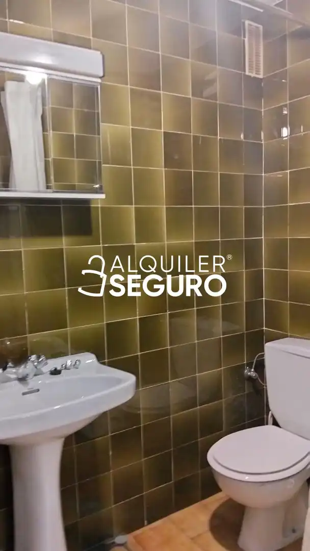 Wohnung zur Miete in Santa María del Páramo mit Heizung, Terrasse und Möbliert