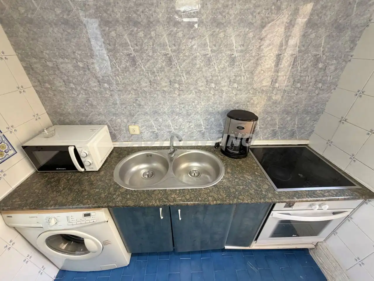 Cuina de Apartament en venda en La Línea de la Concepción amb Terrassa, Traster i Moblat
