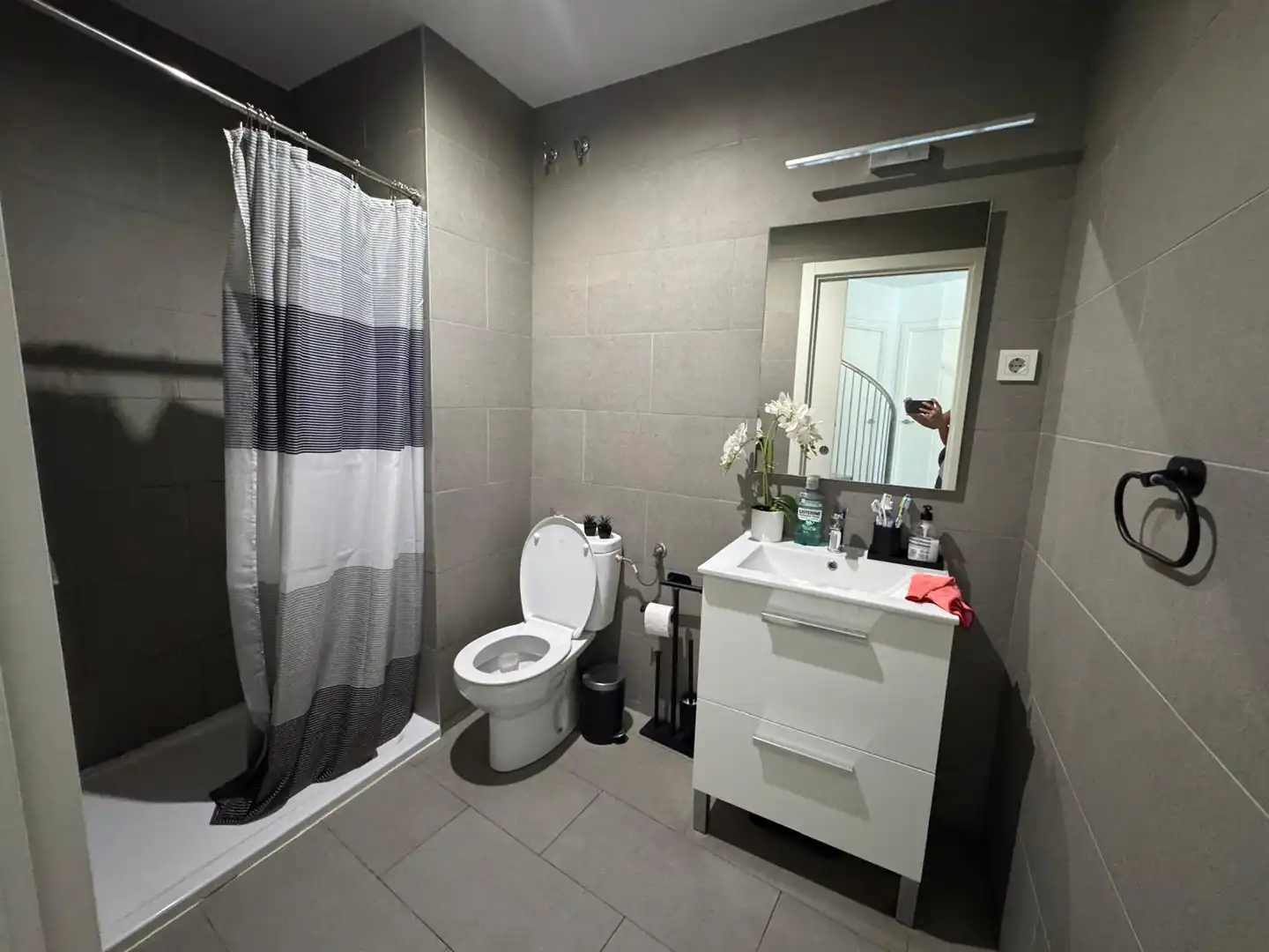 Badezimmer von Dachboden zum Verkauf in Badalona mit Klimaanlage, Heizung und Terrasse