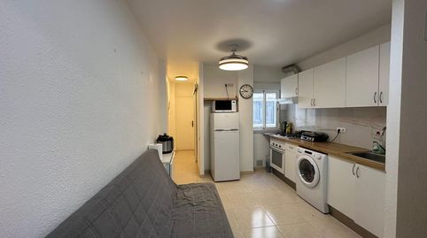 Foto 3 de Apartament en venda a Calle Nou D'octubre, Carolinas Bajas, Alicante / Alacant