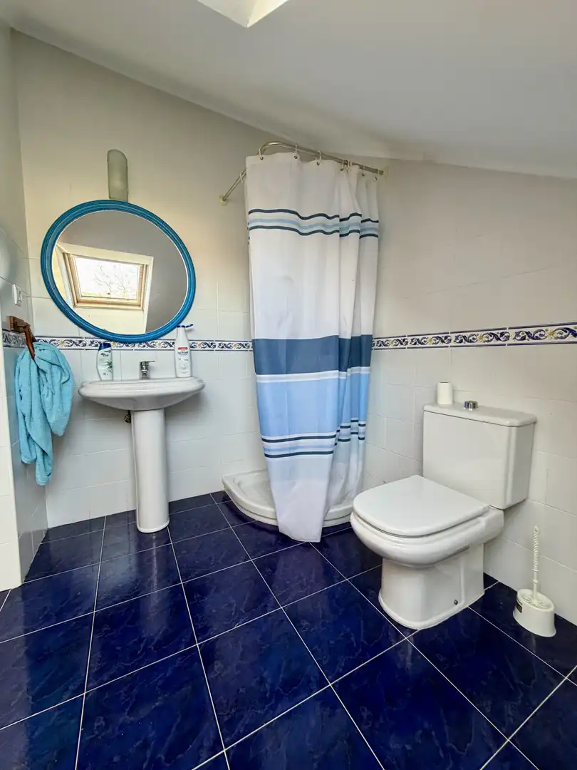 Baño de Casa adosada en venta en Penagos con Calefacción, Jardín privado y Terraza