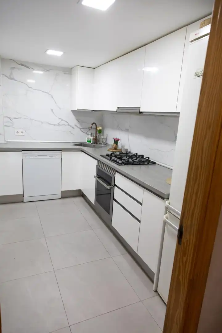 Cocina de Casa adosada en venta en San Vicente del Raspeig / Sant Vicent del Raspeig con Jardín privado, Terraza y Piscina
