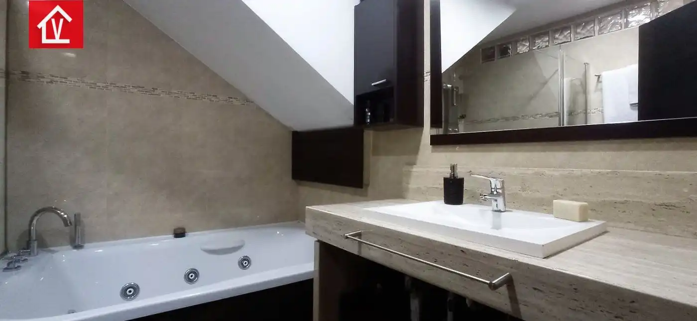 Baño de Casa o chalet en venta en Barberà del Vallès con Aire acondicionado, Calefacción y Terraza