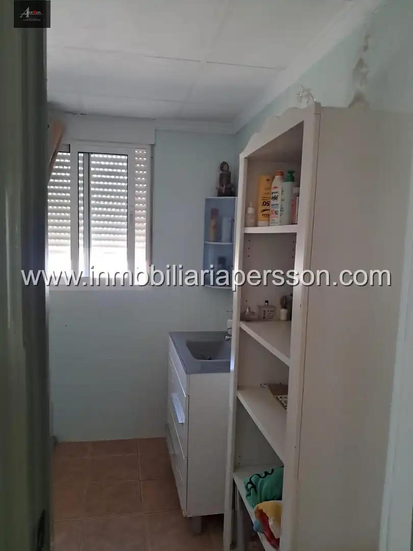 Dormitori de Finca rústica en venda en Fuente Palmera amb Aire condicionat, Piscina i Moblat