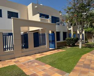 Vista exterior de Casa o xalet de lloguer en San Bartolomé de Tirajana amb Aire condicionat i Terrassa