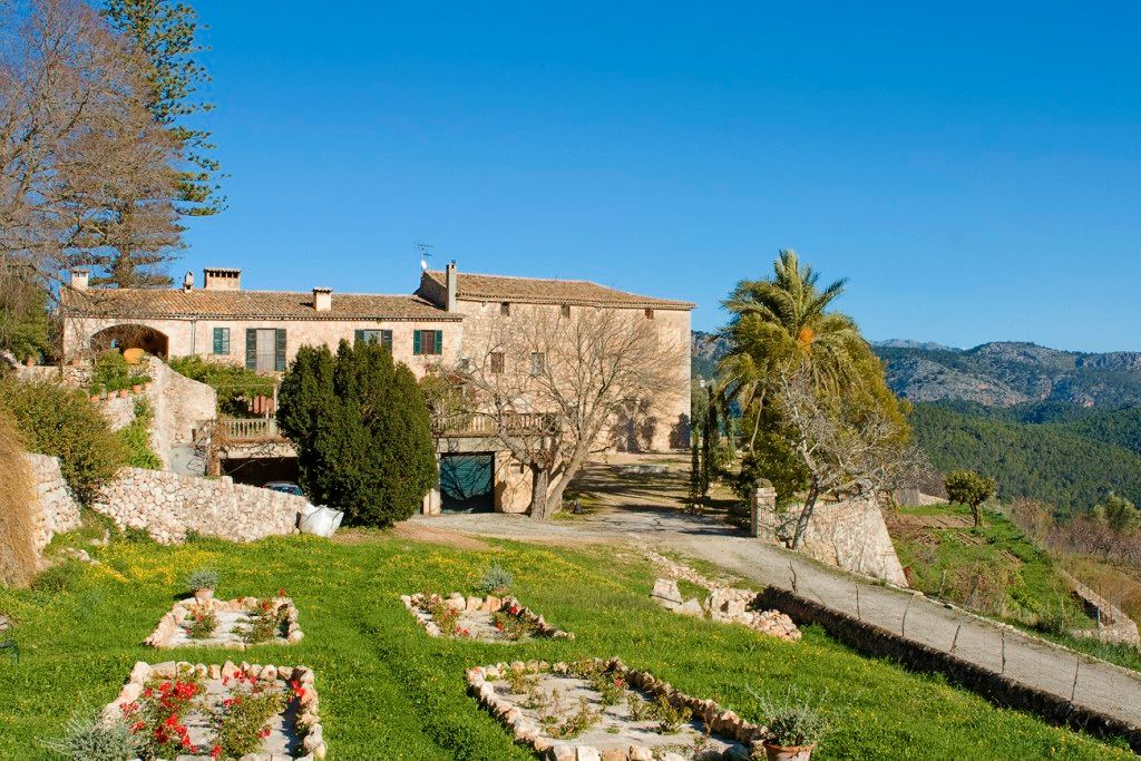 Exterior view of Country house for sale in Esporles  with Heating, Terrace and Swimming Pool