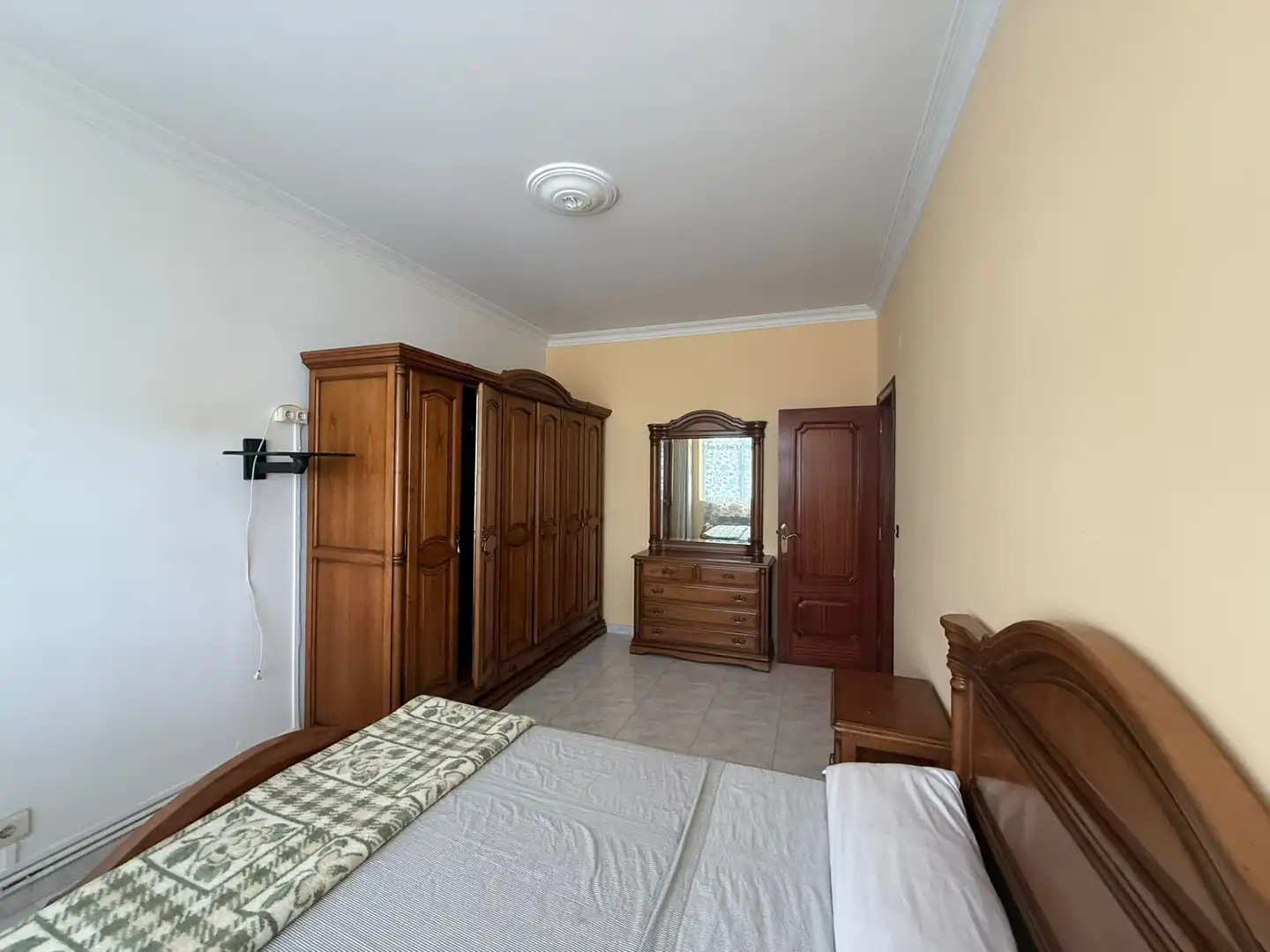 Habitación de Casa adosada en venta en Ferrol con Calefacción, Jardín privado y Parquet