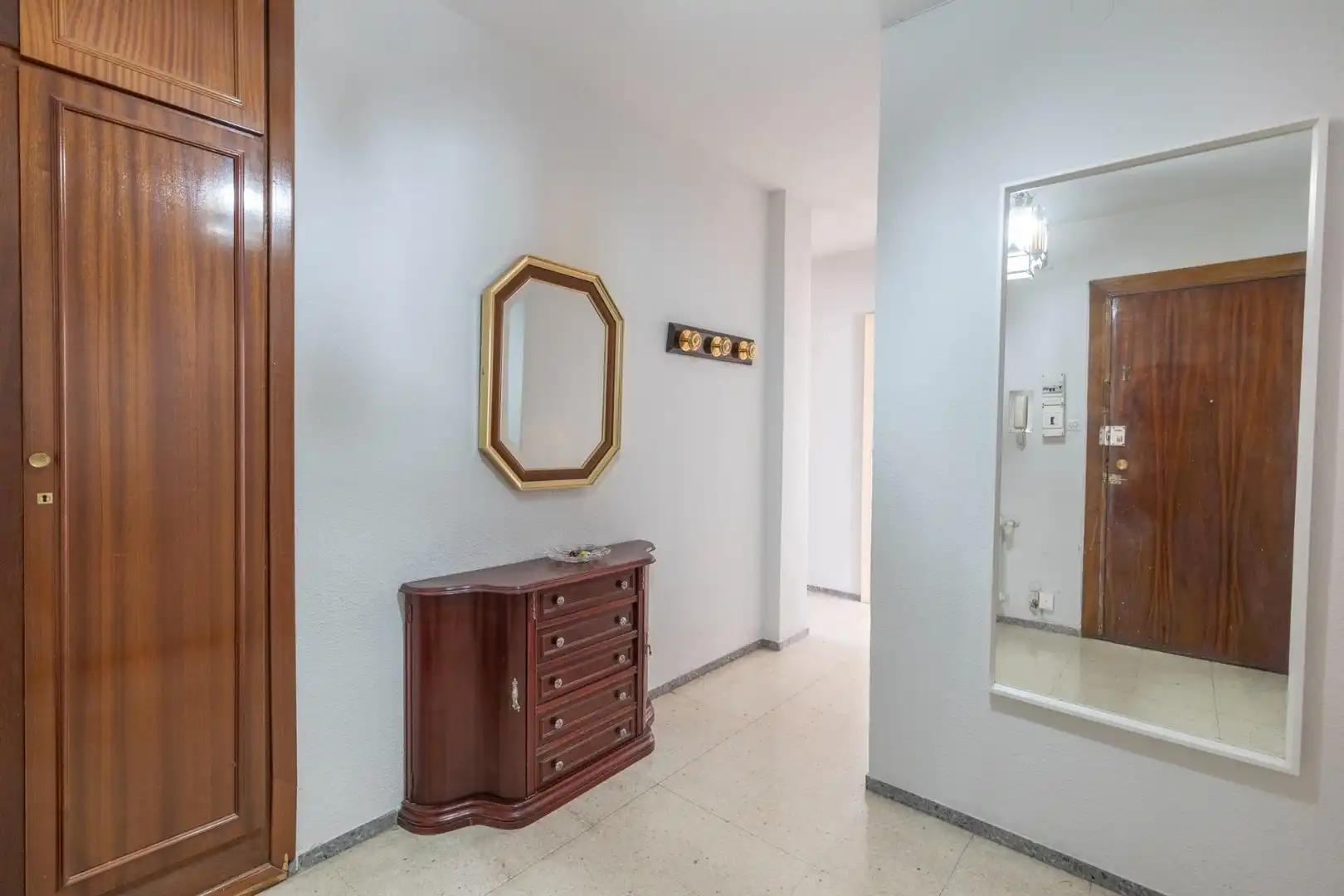 Wohnung zum Verkauf in Granada mit Heizung und Balkon
