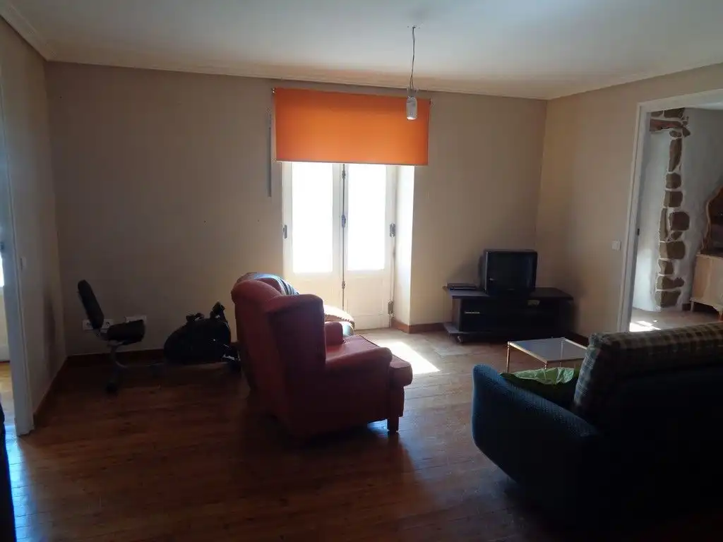 Sala d'estar de Pis en venda en Casalarreina amb Calefacció, Parquet i Terrassa