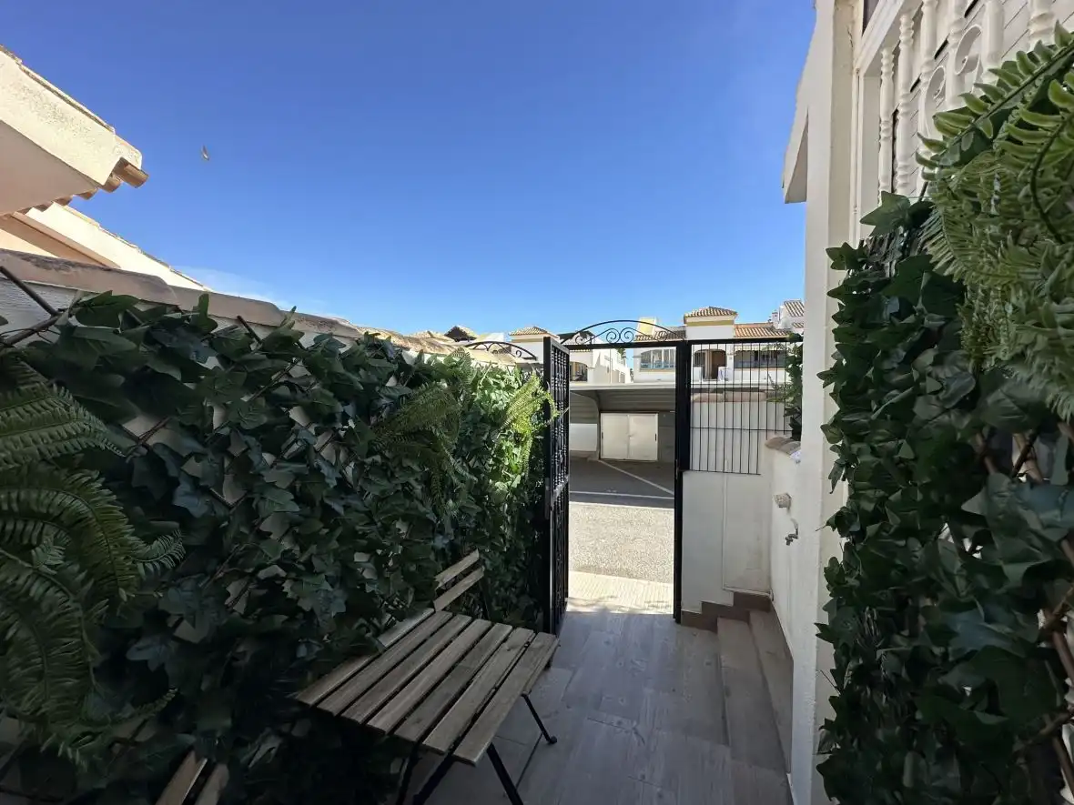 Casa o xalet de lloguer a CALLE MONTE DE SANTA POLA 30 , Monte Faro - Altomar II