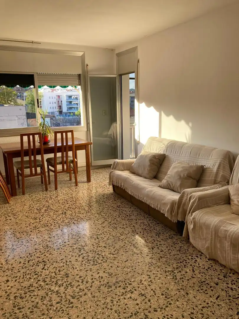 Sala de estar de Piso de alquiler en Rubí con Aire acondicionado, Terraza y Amueblado
