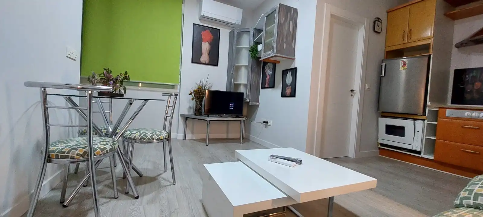 Living room of Flat for sale in Valladolid  with Heating, Parquet flooring and Furnished