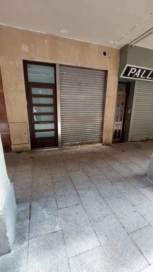 Local comercial de lloguer a Carrer de la Cort, imagen 27