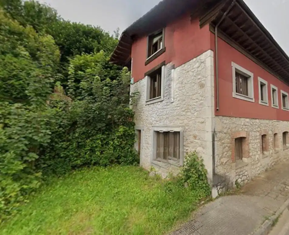 Vista exterior de Casa o xalet en venda en Onís amb Balcó