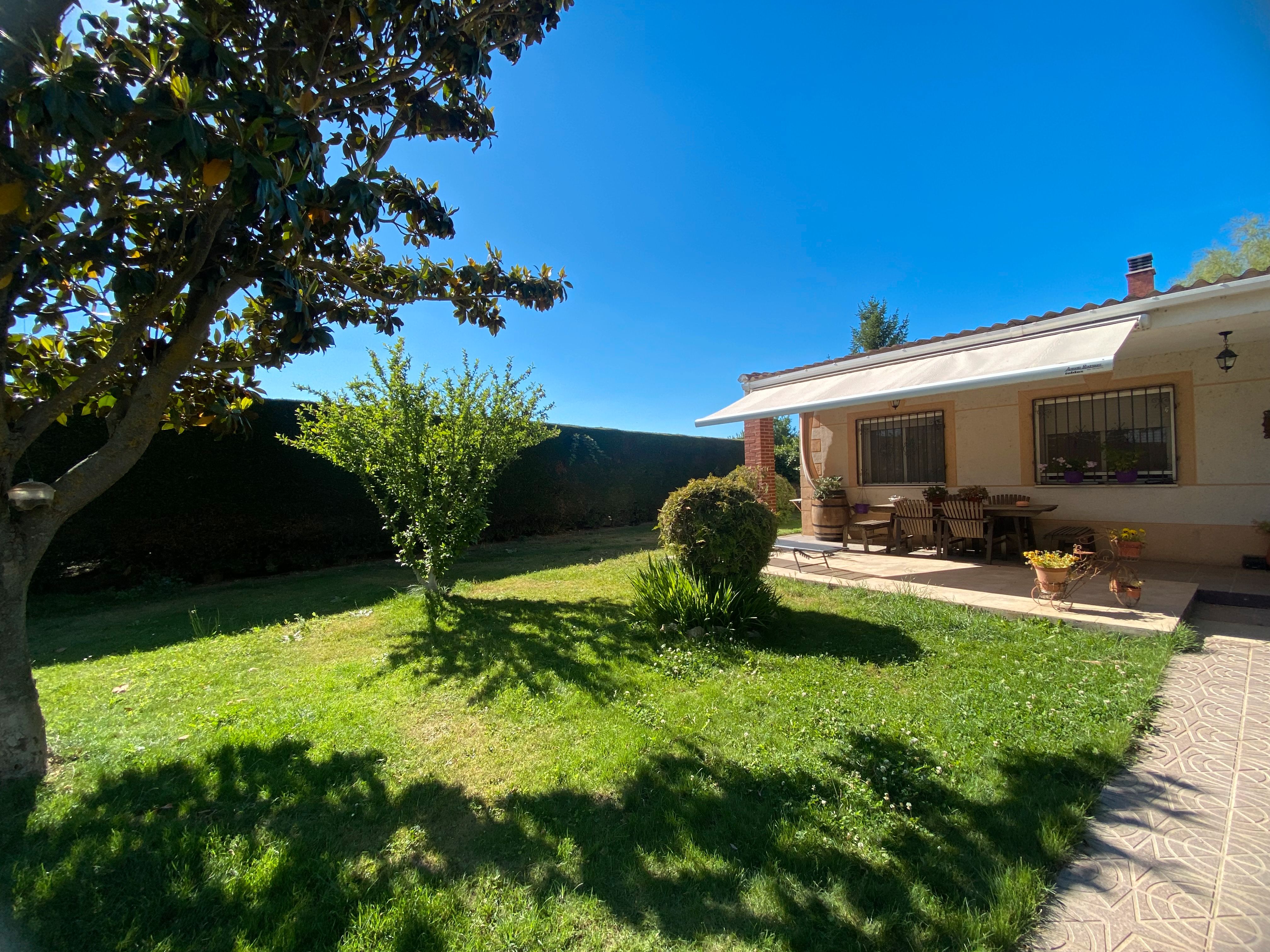 Garden of House or chalet for sale in Villamuriel de Cerrato  with Heating, Private garden and Storage room