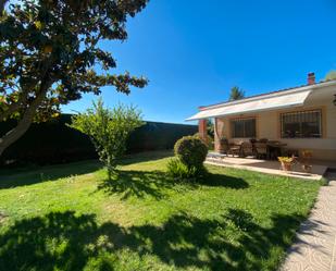 Jardí de Casa o xalet en venda en Villamuriel de Cerrato amb Calefacció, Jardí privat i Traster