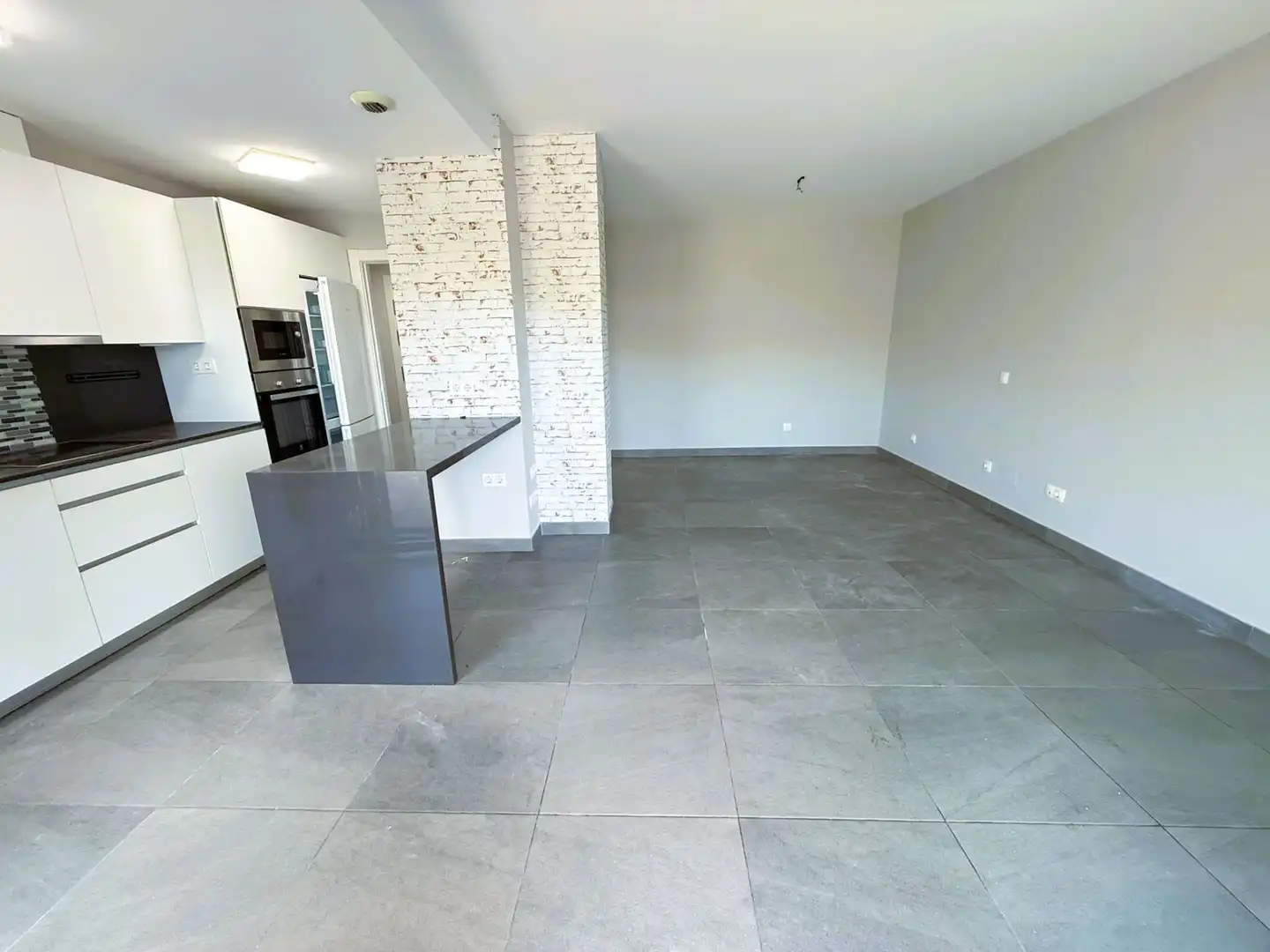 Küche von Wohnung zum Verkauf in Almuñécar mit Klimaanlage, Heizung und Terrasse