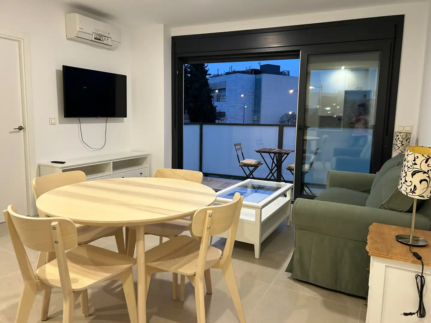 Flat for rent in Calle Lopéz de Neira, Campus de la Salud