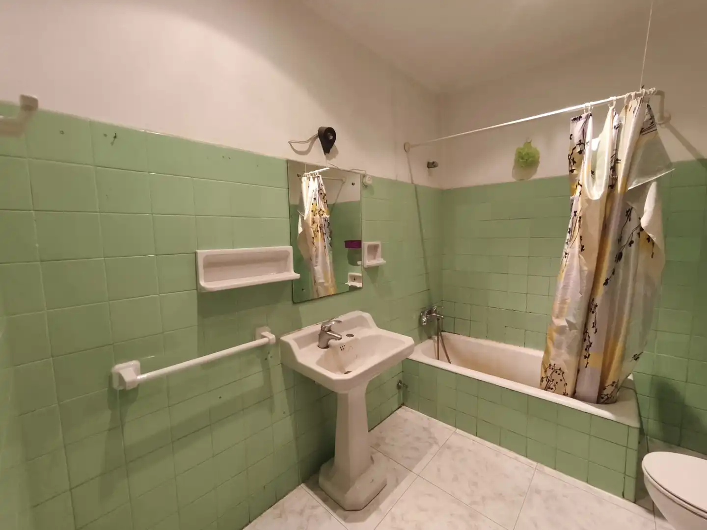 Bathroom of Flat for sale in Ourense Capital   with Balcony