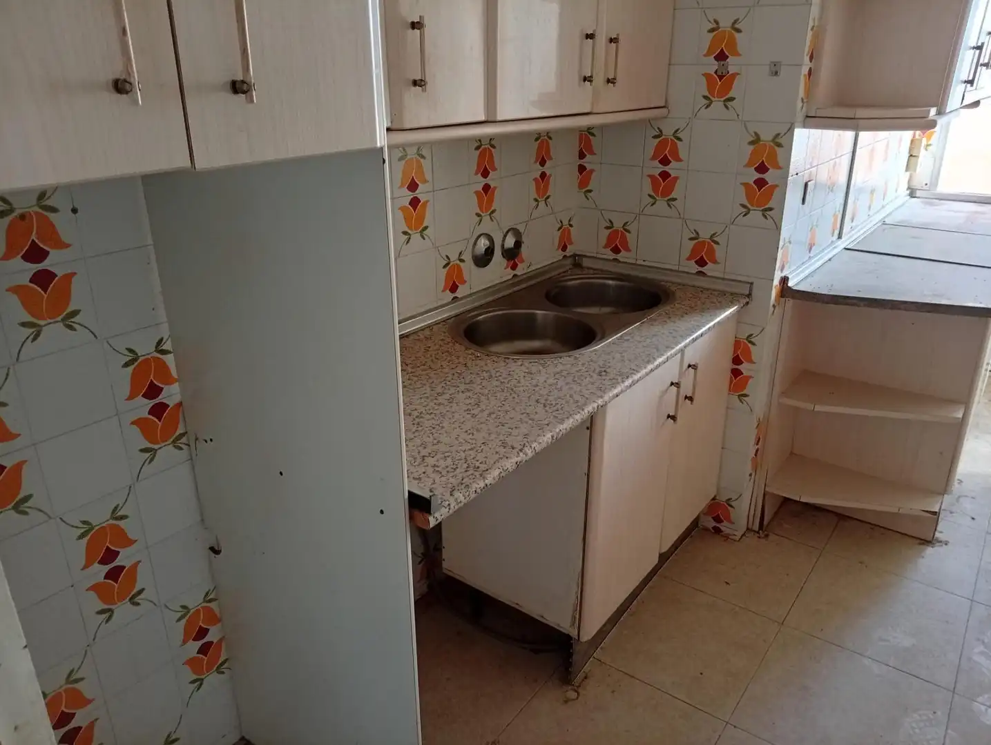 Cocina de Piso en venta en La Línea de la Concepción