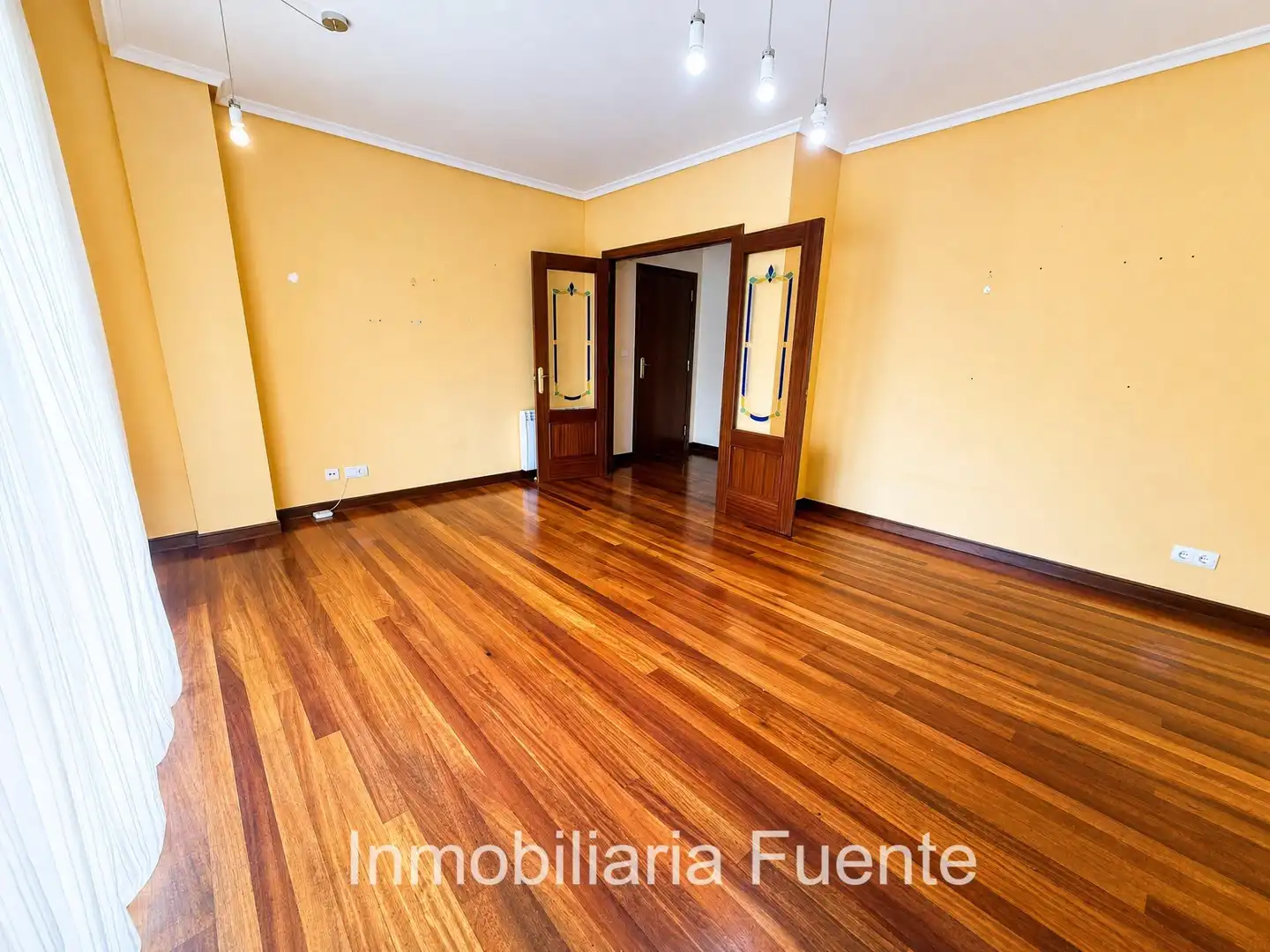 Sala d'estar de Pis en venda en Artzentales amb Calefacció