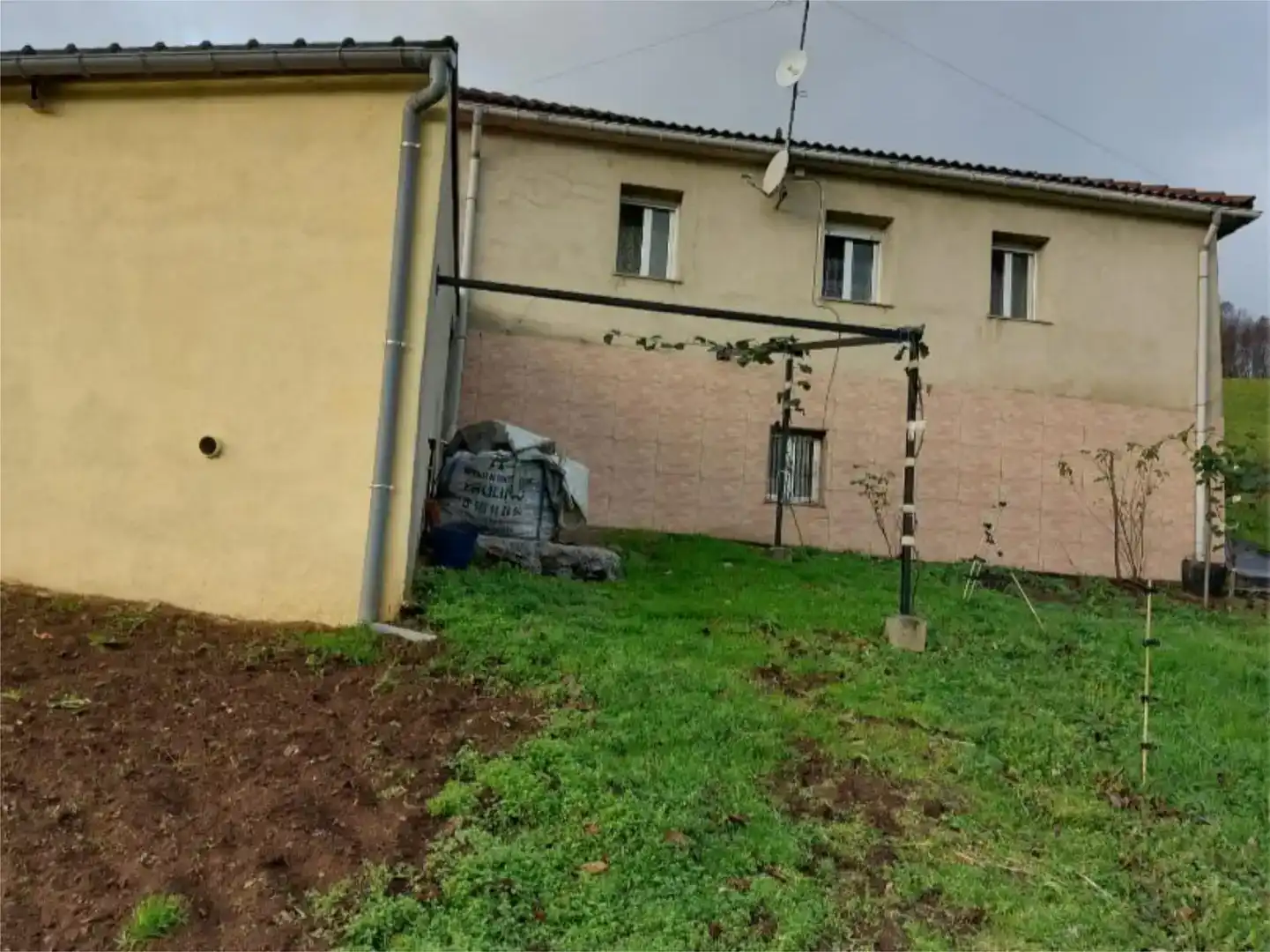 Pis en venda en Allande