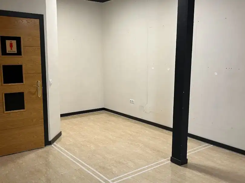 Business premises to rent in Calle Antonio Gaudí 1a, imagen 5