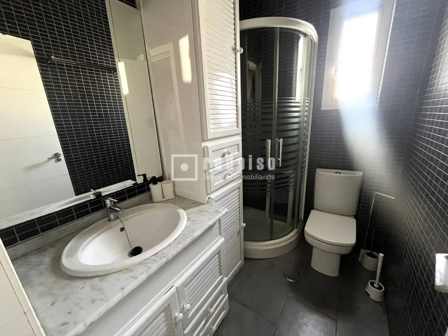 Bathroom of Flat for rent in Sevilla  with Air Conditioner, Terrace and Furnished