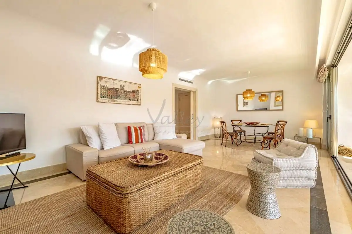 Living room of Flat for rent in Sotogrande  with Air Conditioner, Terrace and Furnished
