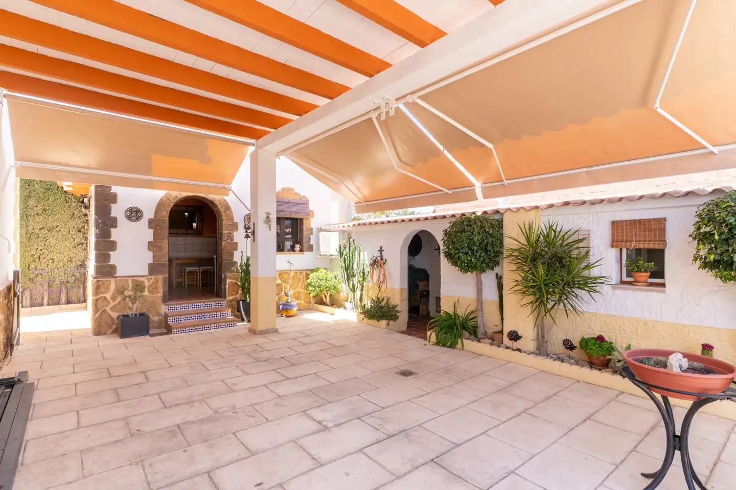 Terraza de Casa o chalet en venta en Elche / Elx con Aire acondicionado, Calefacción y Jardín privado