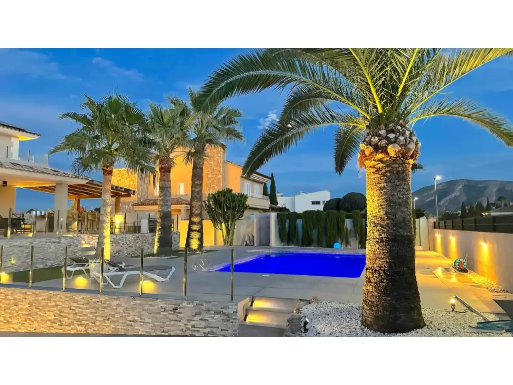 Piscina de Casa o xalet en venda en L'Alfàs del Pi amb Aire condicionat, Terrassa i Piscina