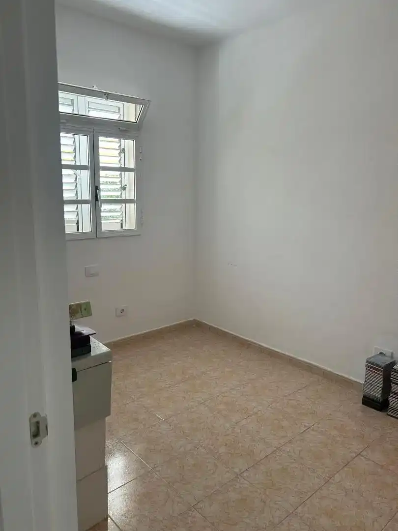 Schlafzimmer von Maisonette zum Verkauf in Telde mit Abstellraum, Ofen und Balkon