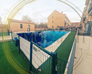 Swimming pool of Flat for sale in Yeles  with Air Conditioner, Heating and Private garden