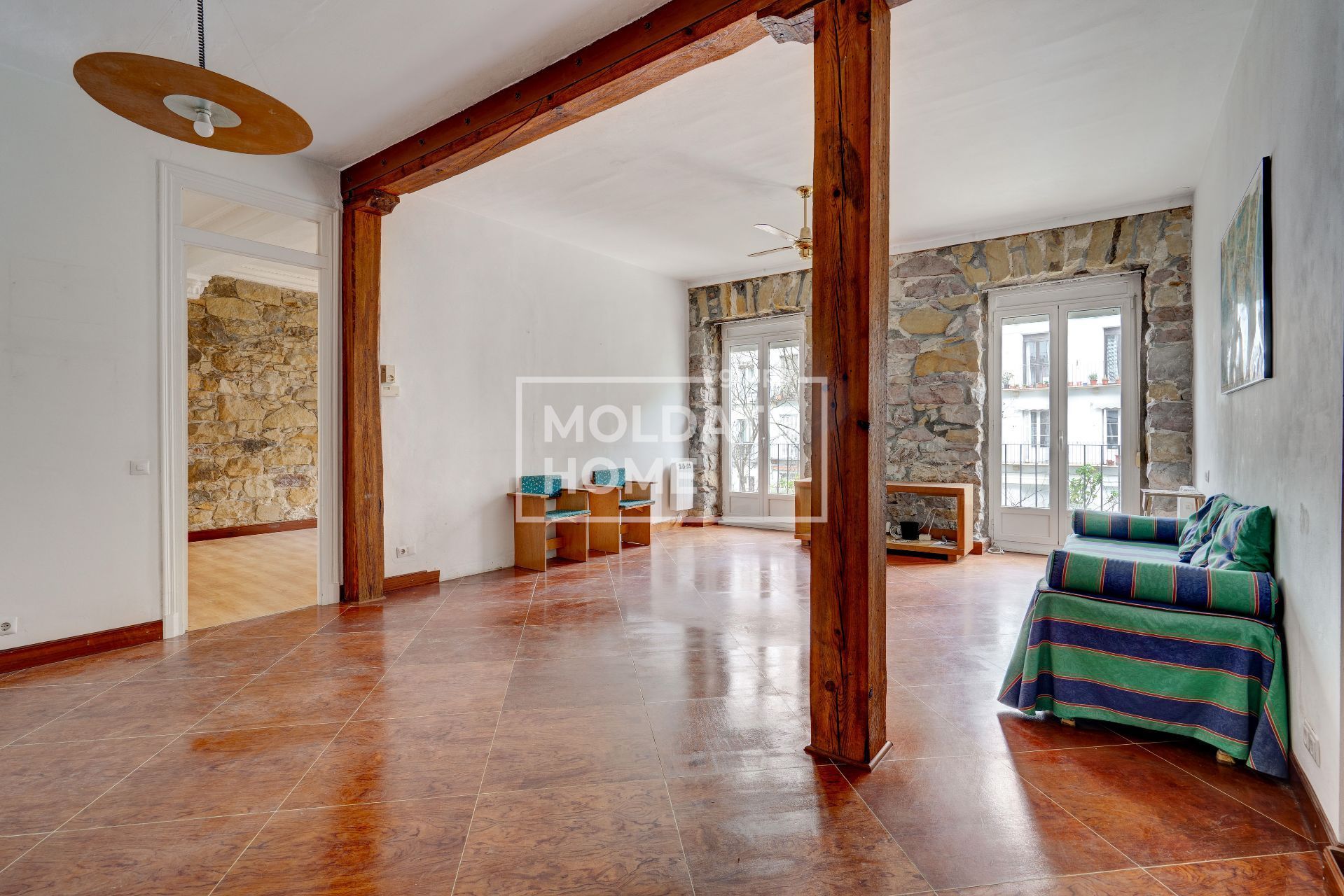 Sala d'estar de Apartament en venda en Donostia - San Sebastián  amb Calefacció