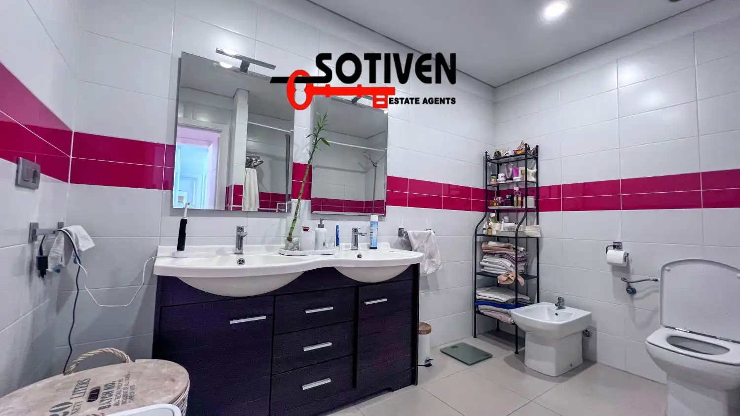 Baño de Ático en venta en Guía de Isora con Aire acondicionado, Terraza y Trastero