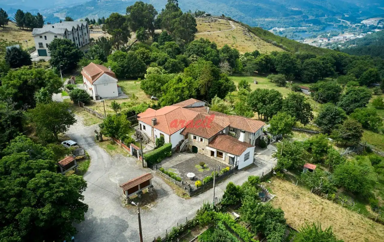 Exterior view of Houses for sale in Ourense Capital   with Heating, Private garden and Terrace