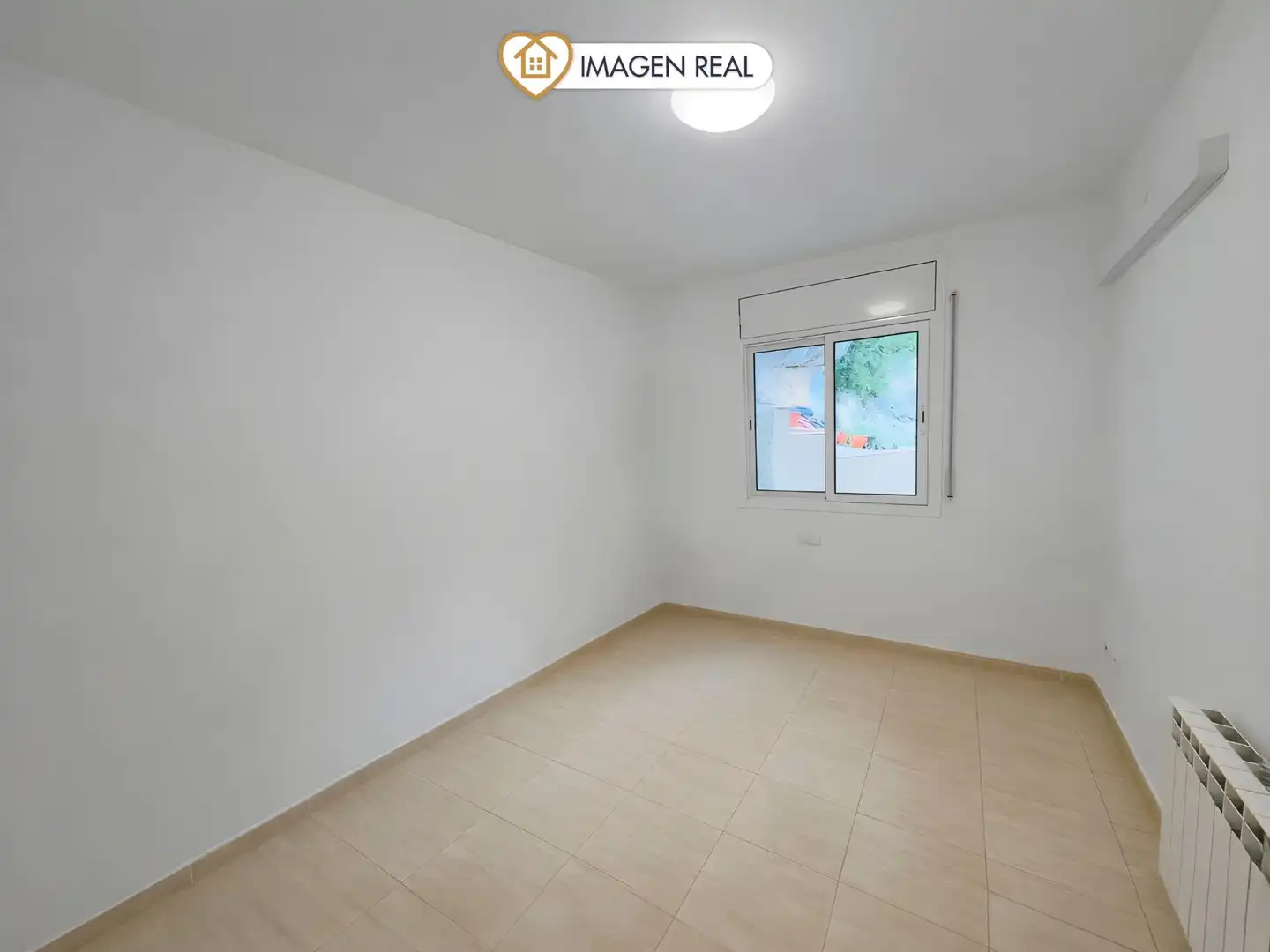 Habitación de Casa o chalet en venta en Vallirana con Aire acondicionado, Calefacción y Jardín privado