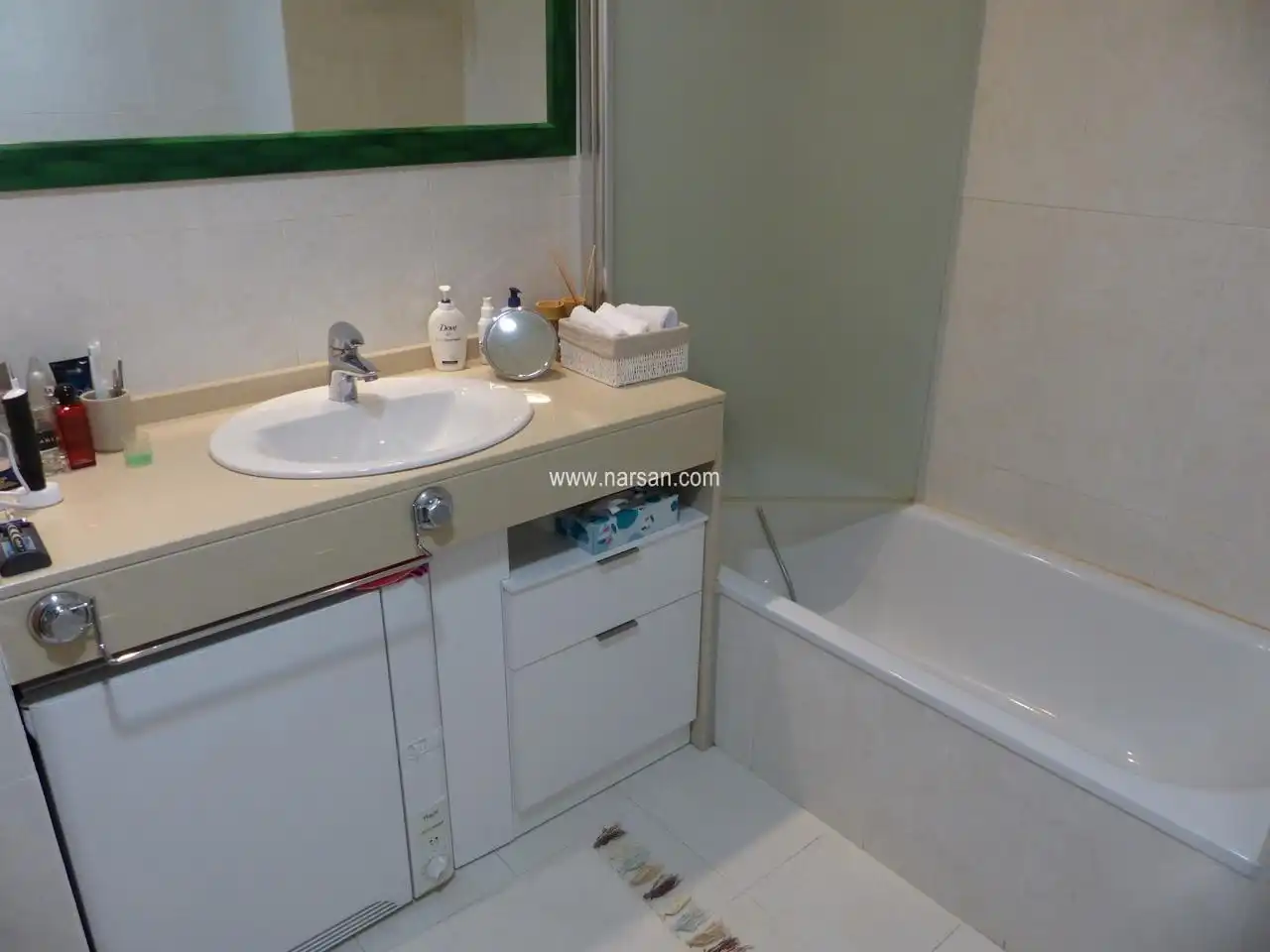 Bany de Pis en venda en Castellón de la Plana / Castelló de la Plana amb Aire condicionat, Terrassa i Moblat