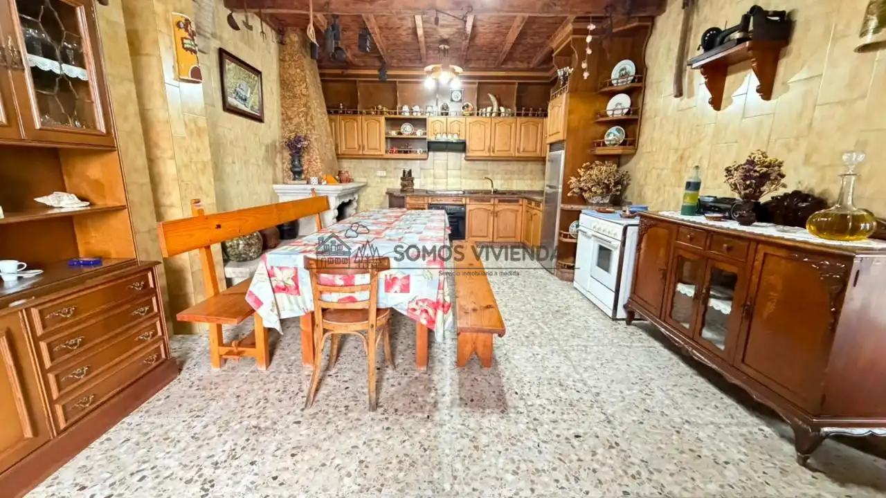 Cuina de Casa o xalet en venda en O Pereiro de Aguiar  amb Calefacció, Jardí privat i Terrassa