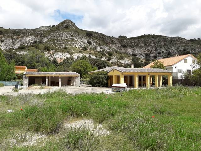 Casa-chalet en Venta en Cm de los Paltos en Hontoba