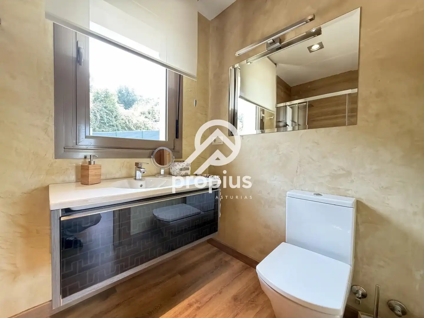Baño de Casa o chalet en venta en Cangas de Onís con Calefacción, Terraza y Trastero