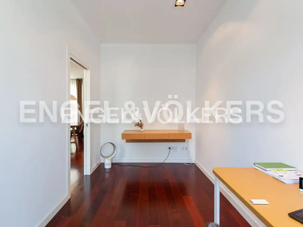 Flat for rent in Valencia  with Air Conditioner, Heating and Parquet flooring