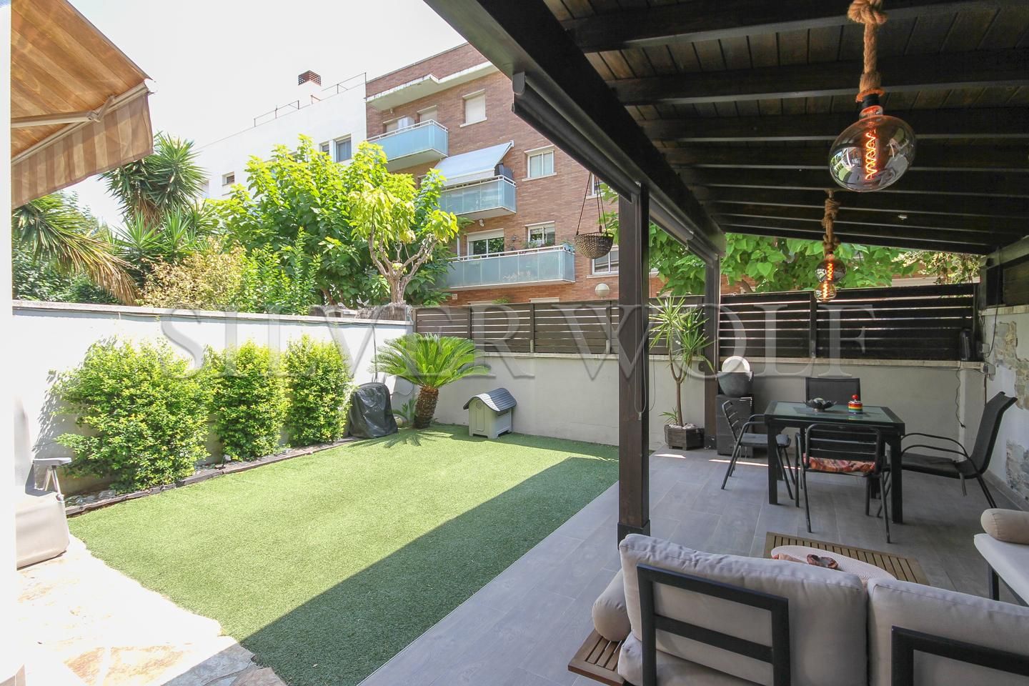 Terrassa de Planta baixa en venda en Molins de Rei amb Aire condicionat, Calefacció i Jardí privat