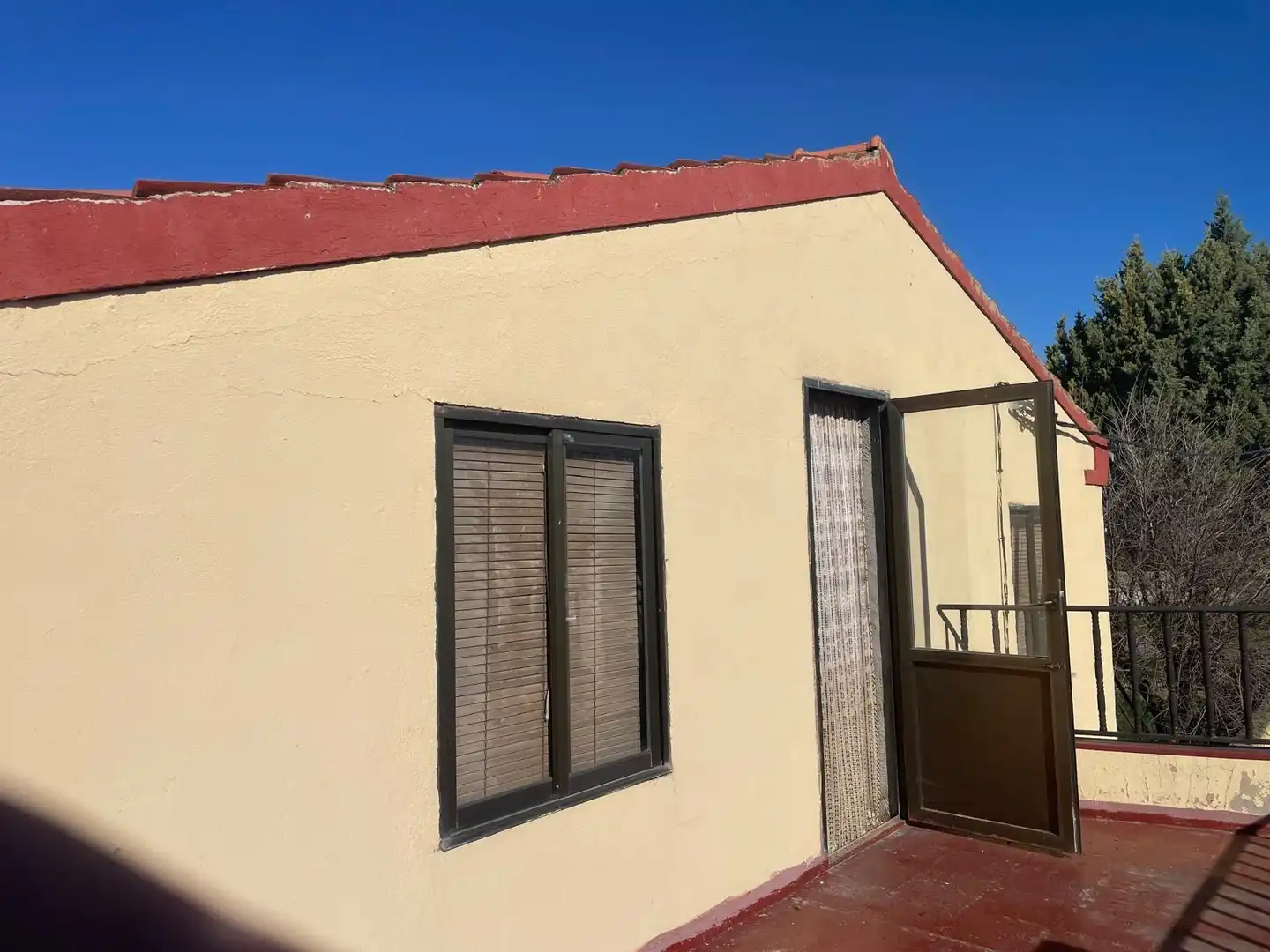 Vista exterior de Casa o chalet en venta en Roda de Eresma con Jardín privado
