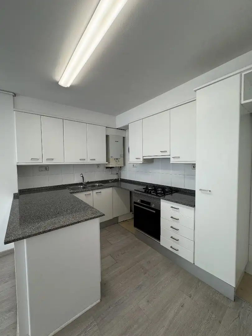 Cocina de Piso de alquiler en Sabadell con Parquet y Horno