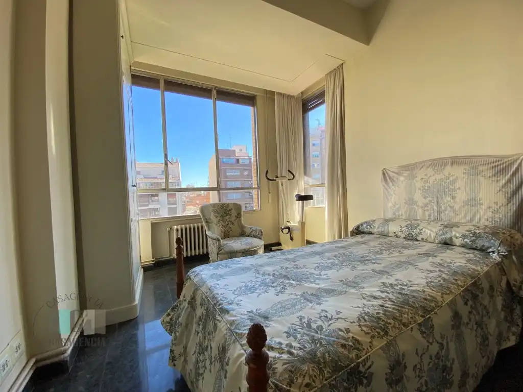 Piso en venta en Plaza Huerto Sogueros, Casco Histórico