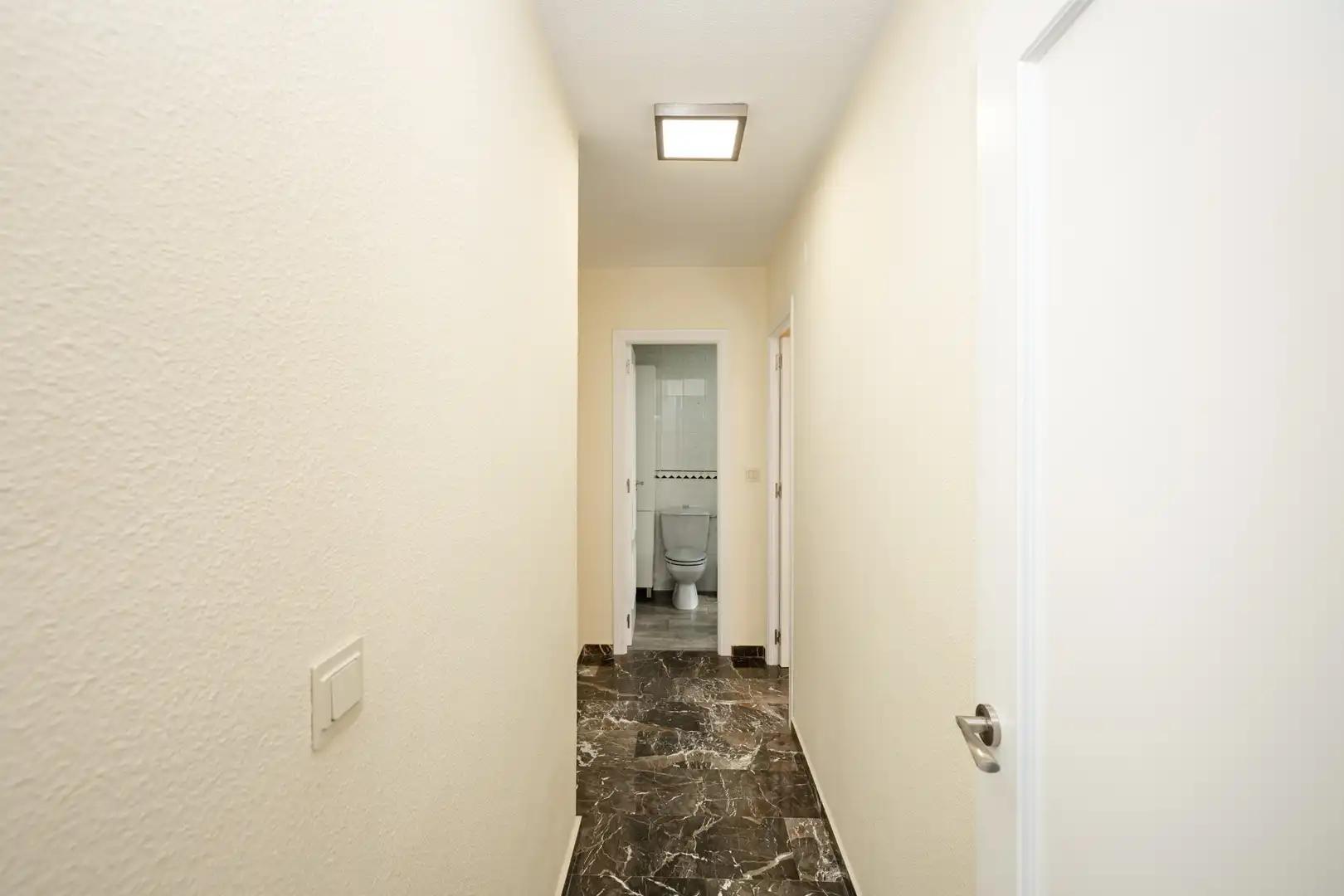 Flat for rent in Granada  with Air Conditioner, Heating and Terrace